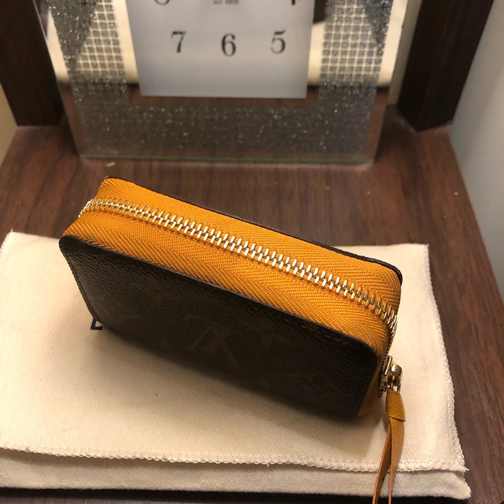 Authentic LV Small wallet